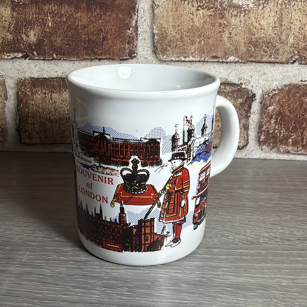 Vtg Souvenir of London Printed Ceramic Mug with Handle, White, Made in England